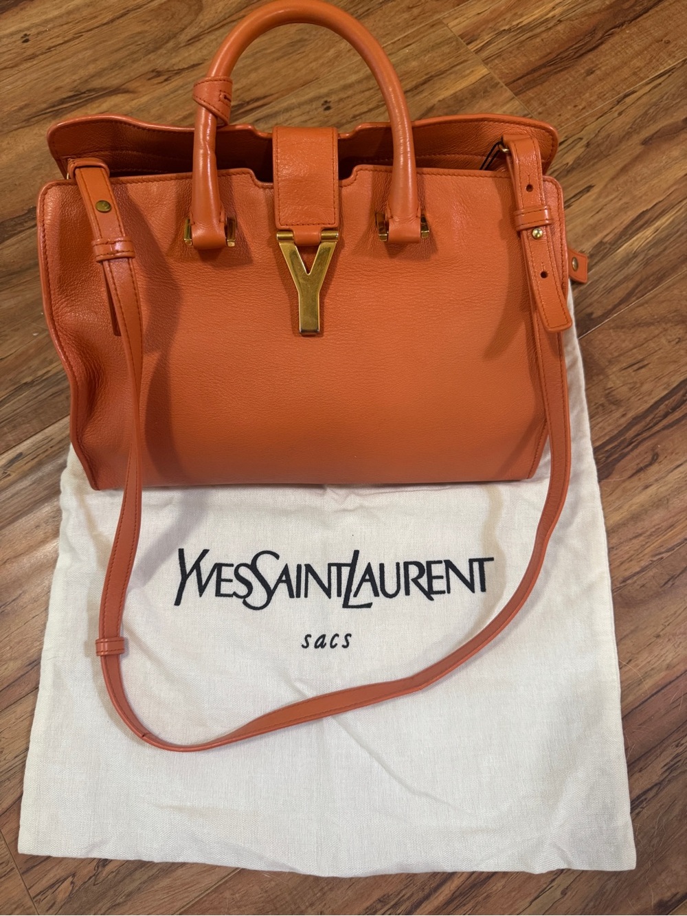 Yves Saint Laurent Era Y Cabas